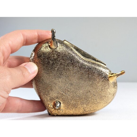 Vintage Butterfly jewelry box made in Japan, Gold tone filigree trinket box gift - Picture 7 of 10